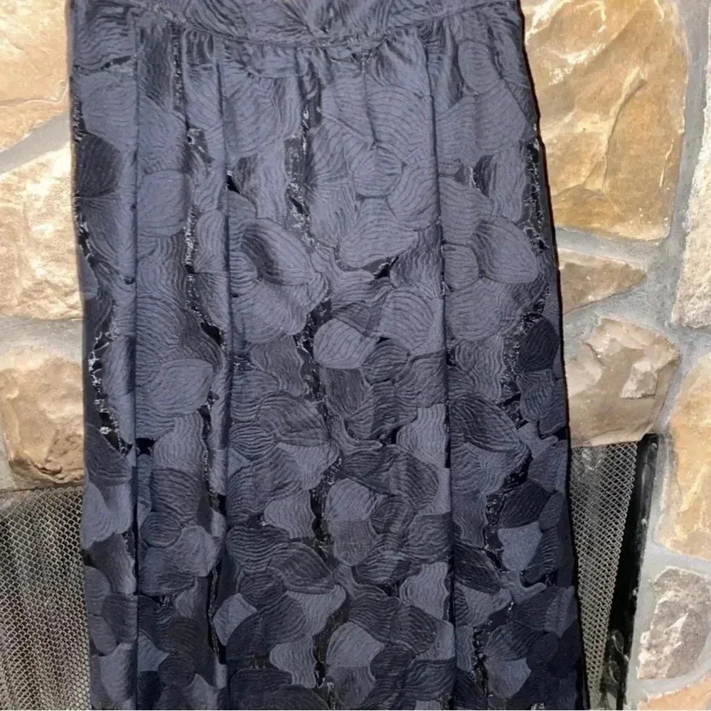 Sam Edelman Black Jacquard Midi Skirt Embroidered Flowers Lined - size 4 DD - Picture 4 of 6